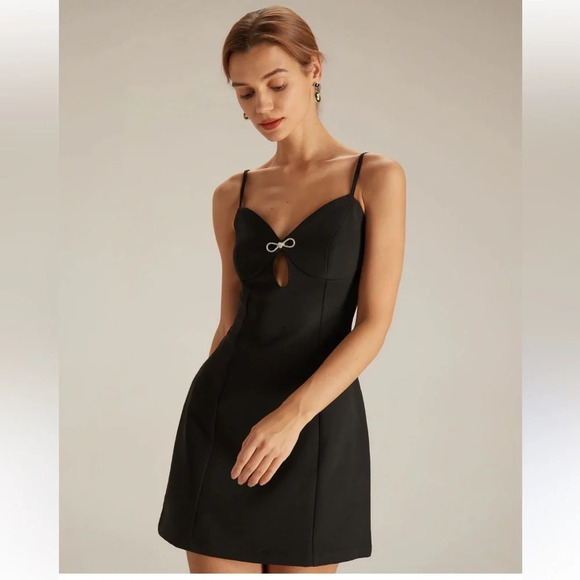 The Black V Neck Cutout  Sleeveless Mini Dress size med LBD sexy rhinestone bow - Picture 2 of 16